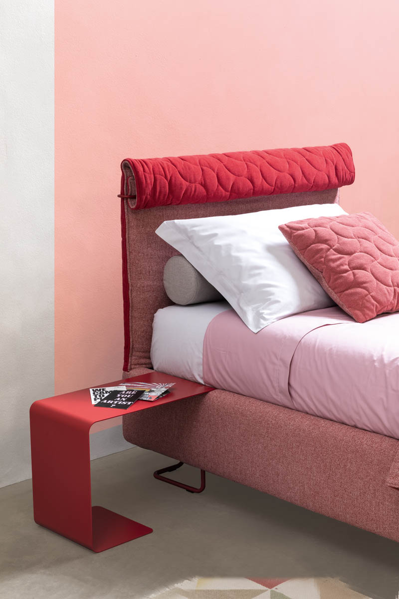 Comodino Modello Bent